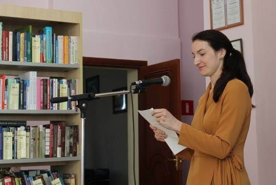 Победителем городского этапа Чемпионата по чтению вслух «Открой рот» стала Тамара Левинцева
